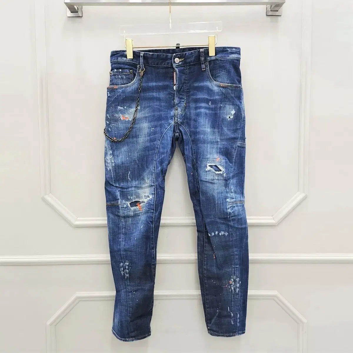 48 / Desquared2 Vintage Painted Chain Biker Jean