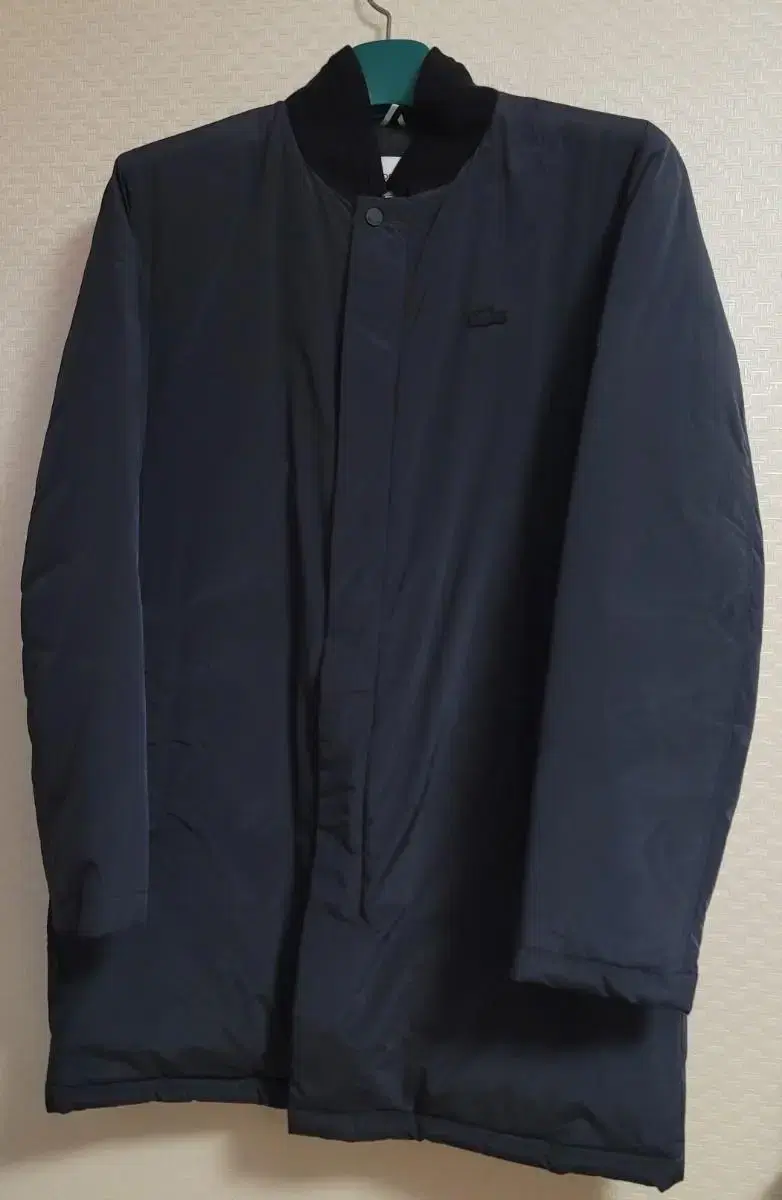 Lacoste men's navy down coat. Size 48 (95).