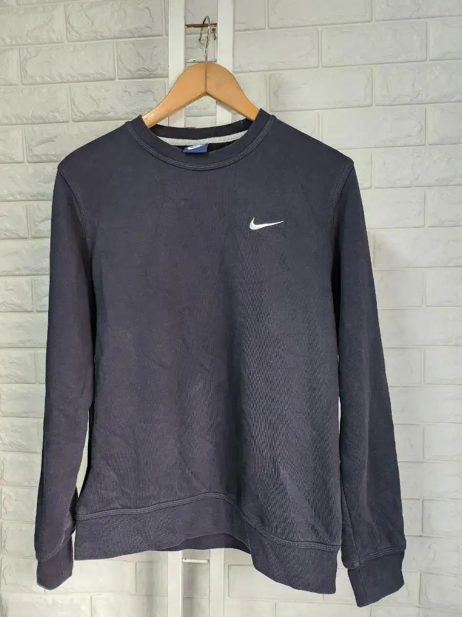 NikeGenuineSweatshirtSize100