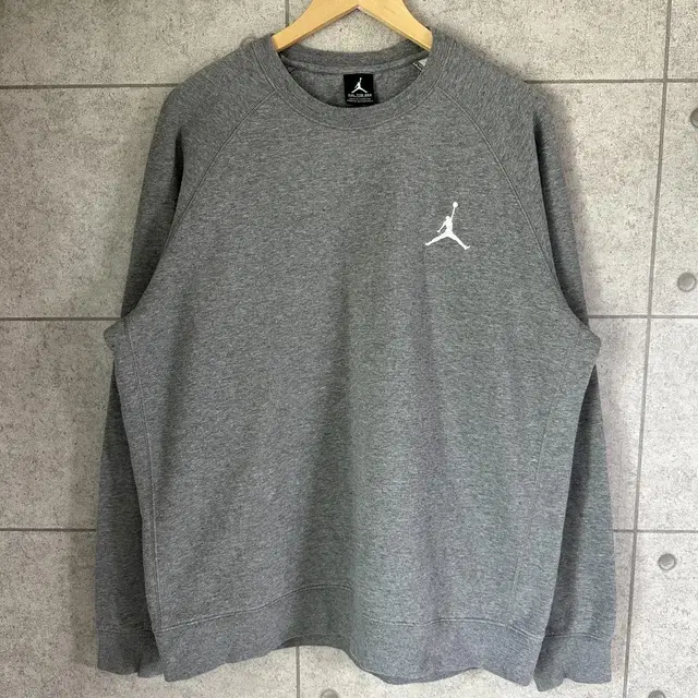 NIKE JORDAN 나이키 조던 회색 맨투맨