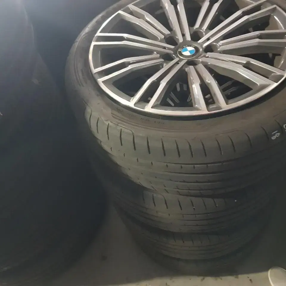 18인치 정품 bmw g20 790m 순정 중고 휠타이어 한대분 팝니다