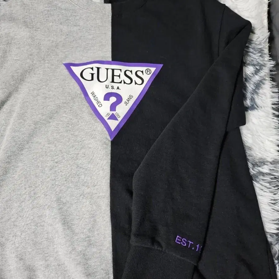 게스 guess 긴팔티셔츠 맨투맨 라운드티셔츠 S