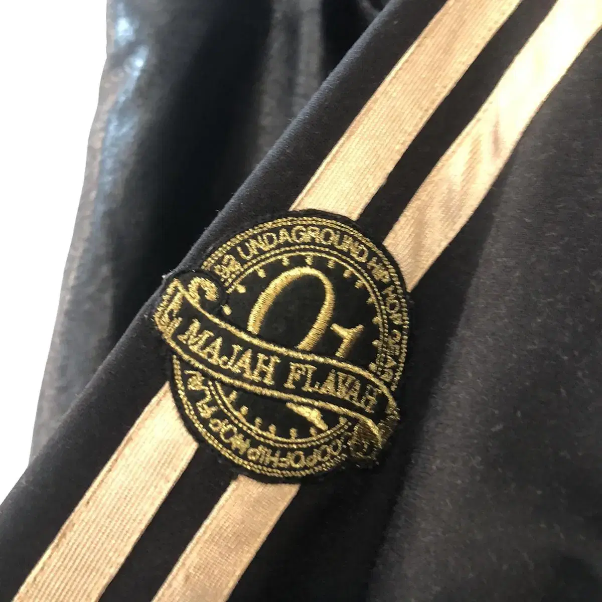 Vintage majah flavah gold black zip up