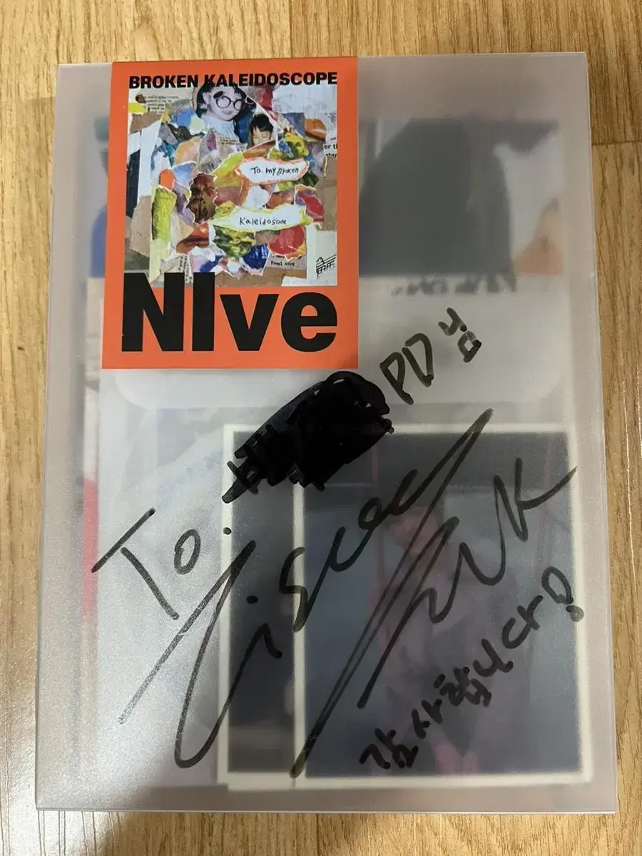 NIve handwritten sign album