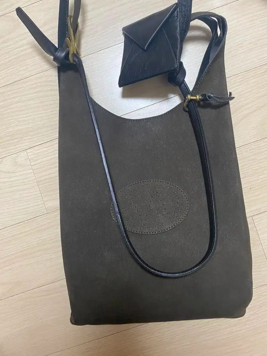 セリーヌ Camarat バックル付きミディアム 生臭い ベルト サイズ75 