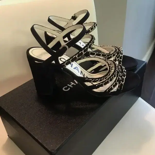 샤넬 샌달 고급 구두 Chanel Shoes 정품샌들