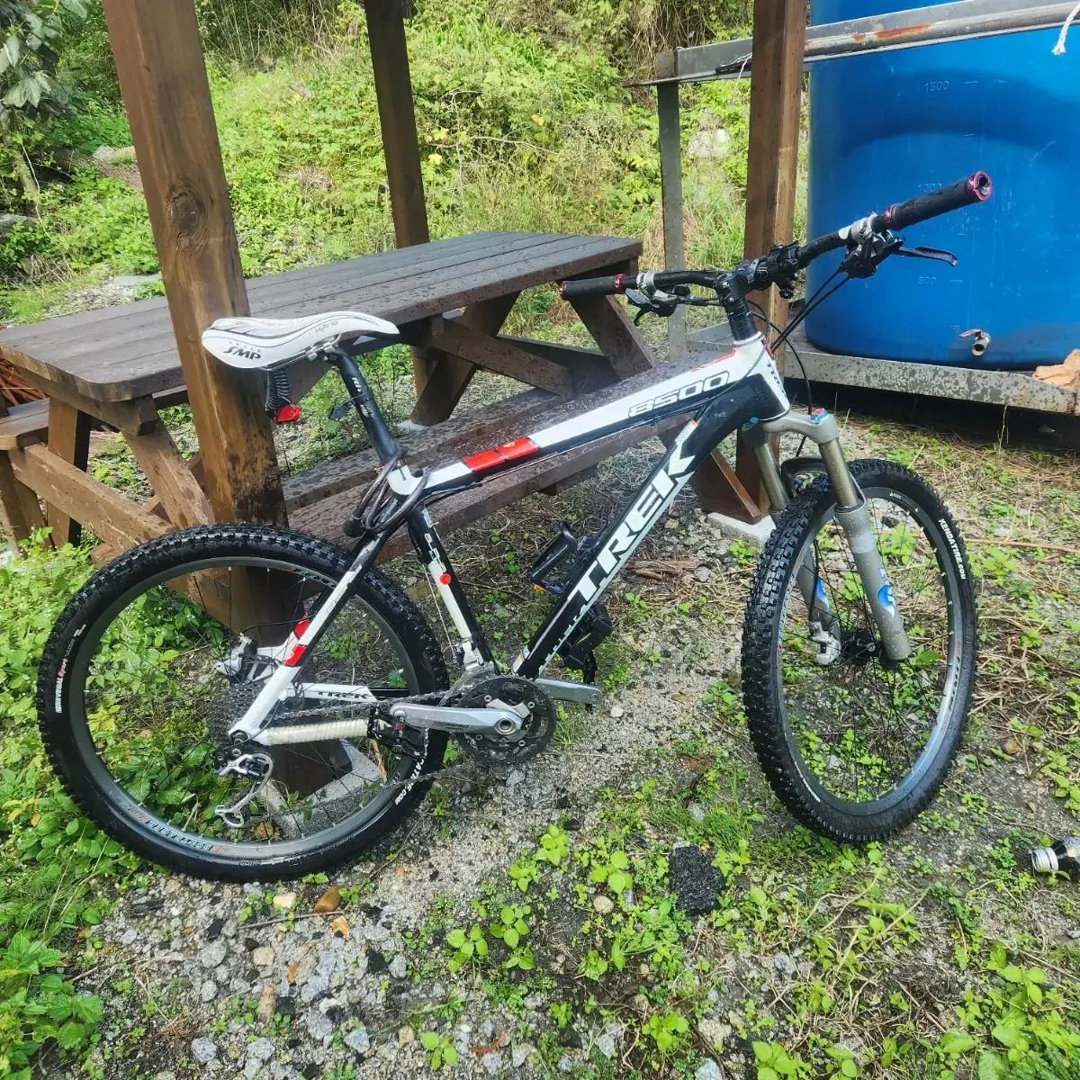 trek8500