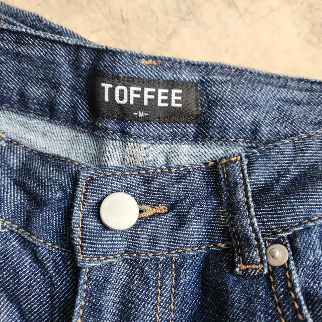 무신사 토피 TOFFEE 와이드 팬츠 청바지