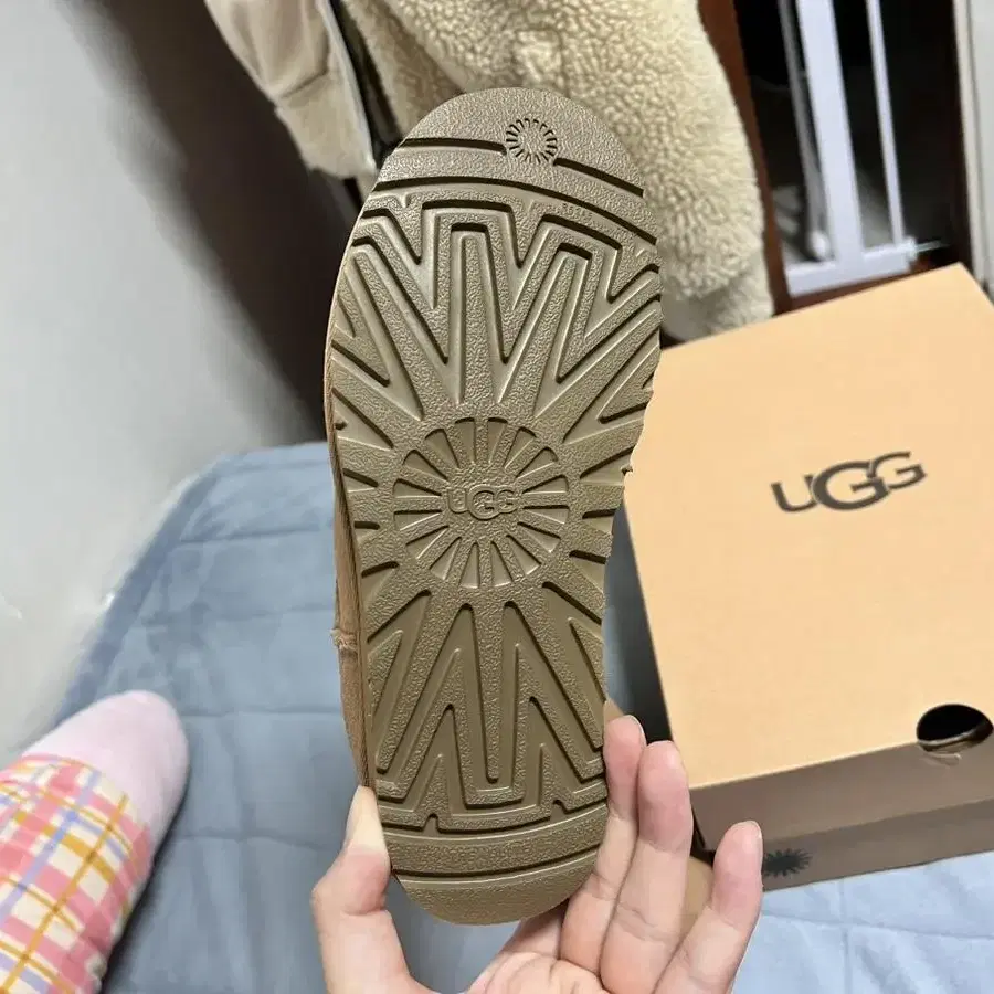 미사용새상품/무신사품절/정품 UGG 어그 체스넛 겨울부츠 클래식미니 2