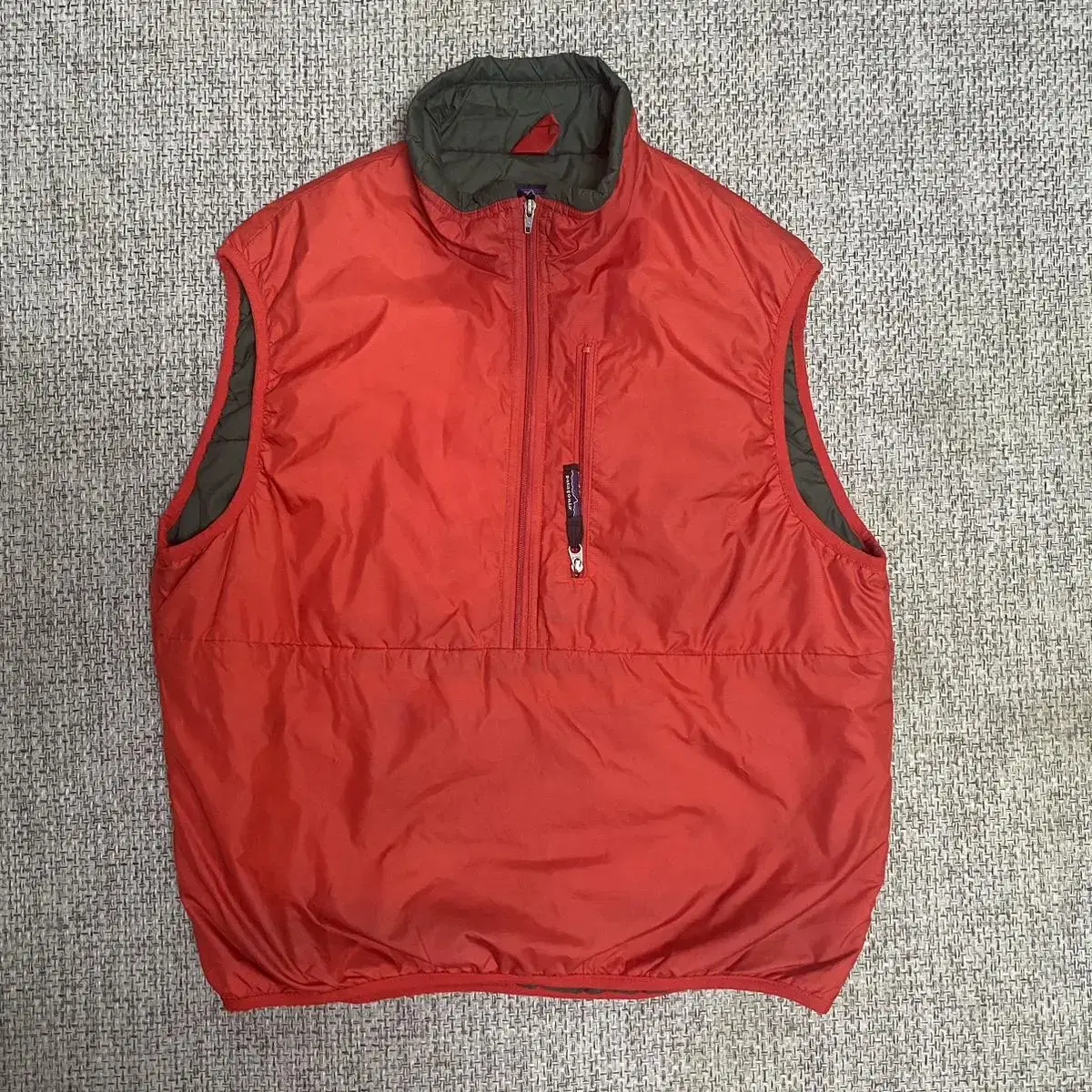 Patagonia Puffball Vest Red Dark Grey Men's M