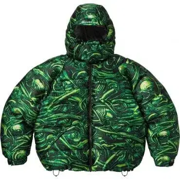 S,M,L,XLSupremeH.R. Giger Jacquard Down Puffer JacketFW23 SupremePadded