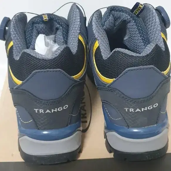 (새제품) 트랑고 다이얼 Trango  안전화 TR603 260mm