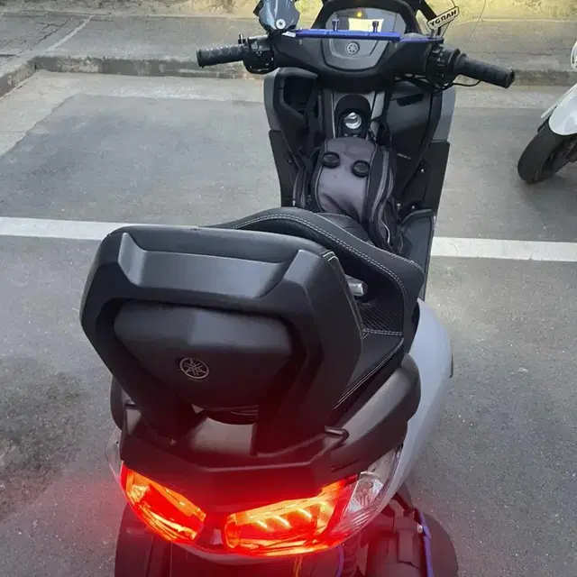 부산 nmax 125 22년식