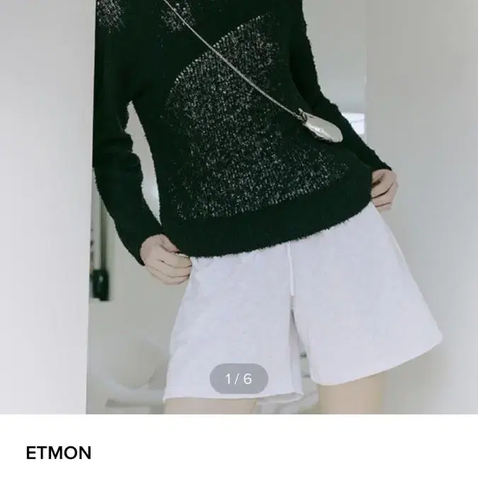 에트몽 니트 Tail Yarn Damage Knit Top Black