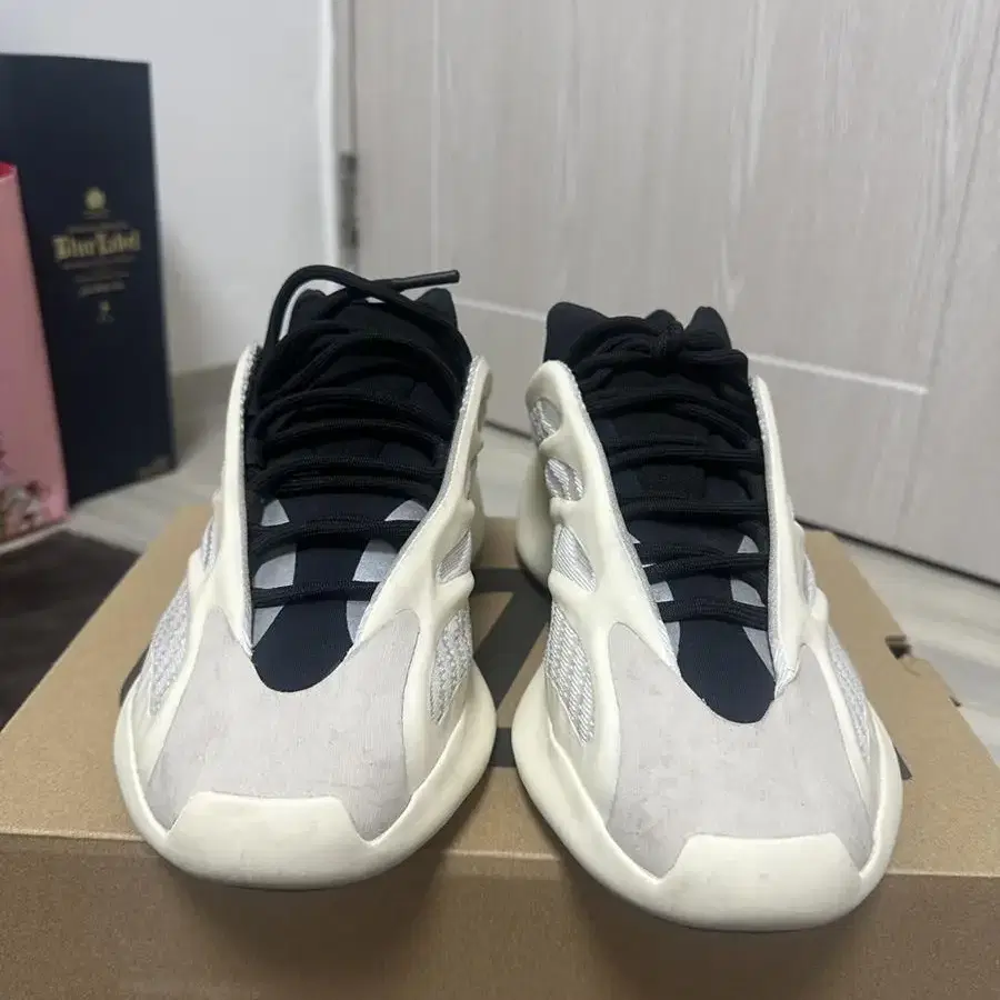 이지 700 V3 아자엘 270size