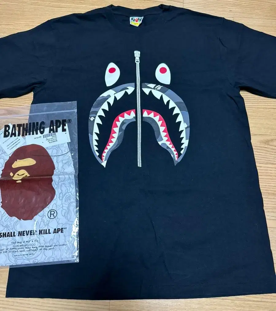 (XL)Vape Shark Short Sleeve Glow in the Dark