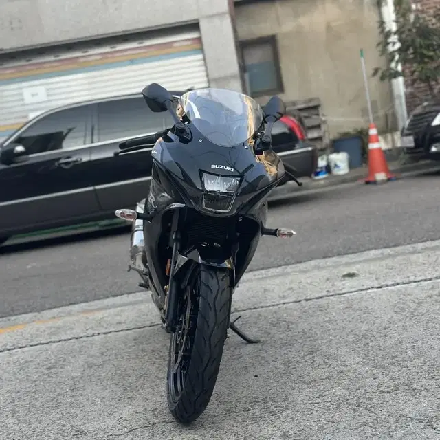 스즈키 gsxr21년식 짧은키로수 요시무라 흑마 판매합니다