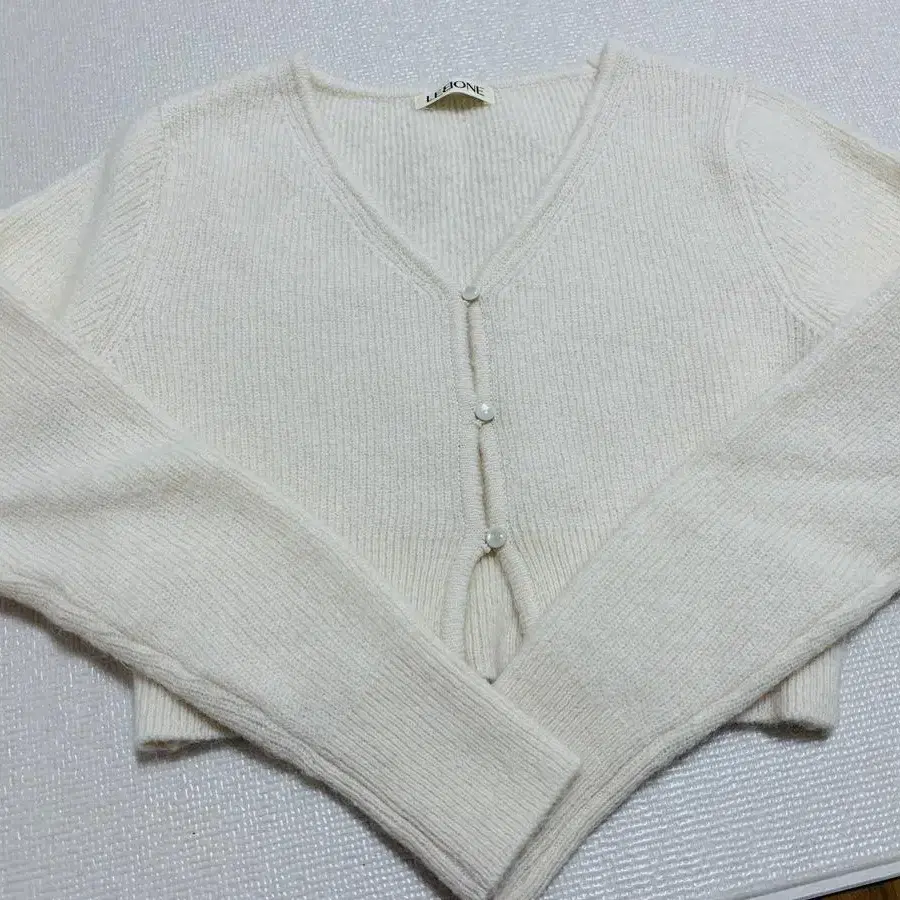 미뉴에트 Daniel wool cardigan 아이보리