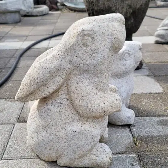 돌조각 토끼2점 한쌍 조경석