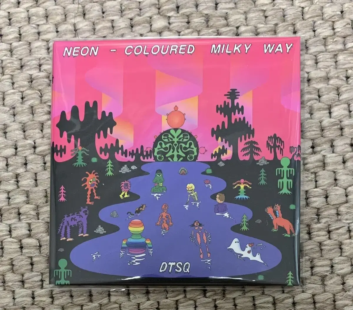 DTSQ - Neon-Coloured Milky Way CD 팝니다.