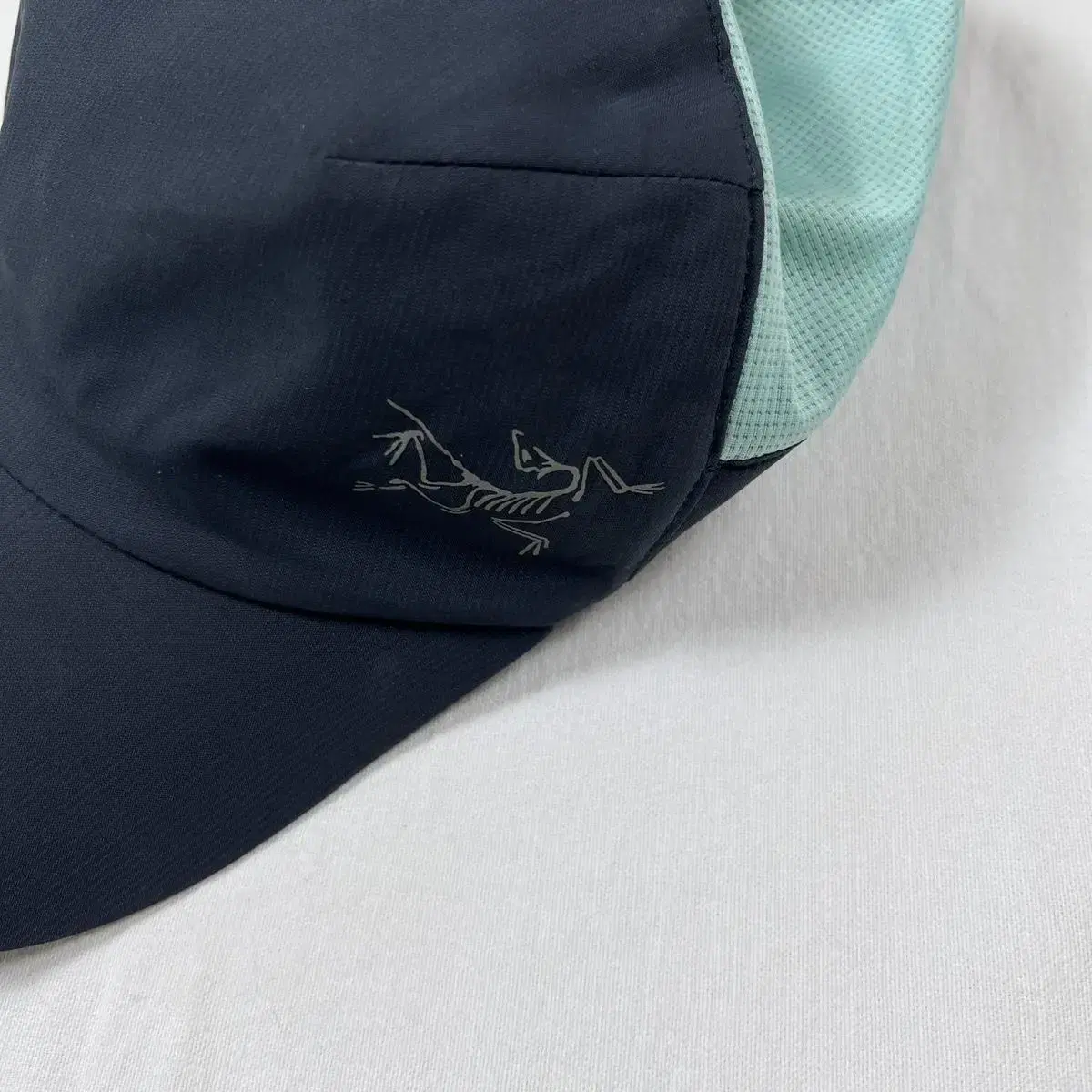 아크테릭스 arcteryx 로고 칼버스 스트랩 캡 모자