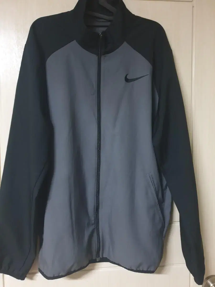 Nike Bom Gaeul JumperWindproof105