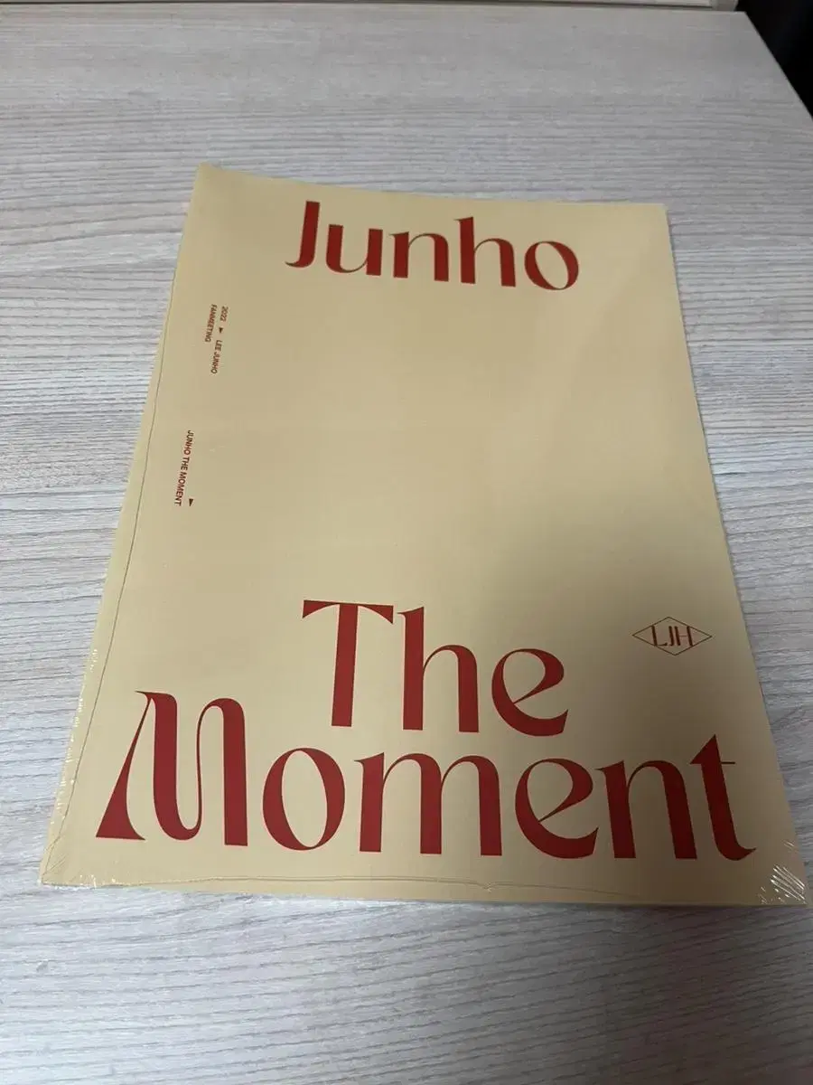 Junho Zundermo photobook unsealed