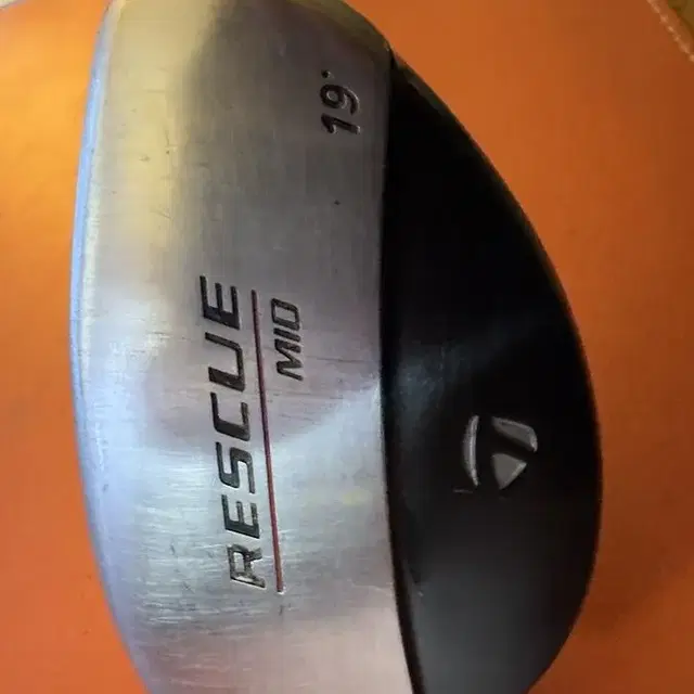 TaylorMade RESCUE 4 21도 R, 3 MID 19도 2개