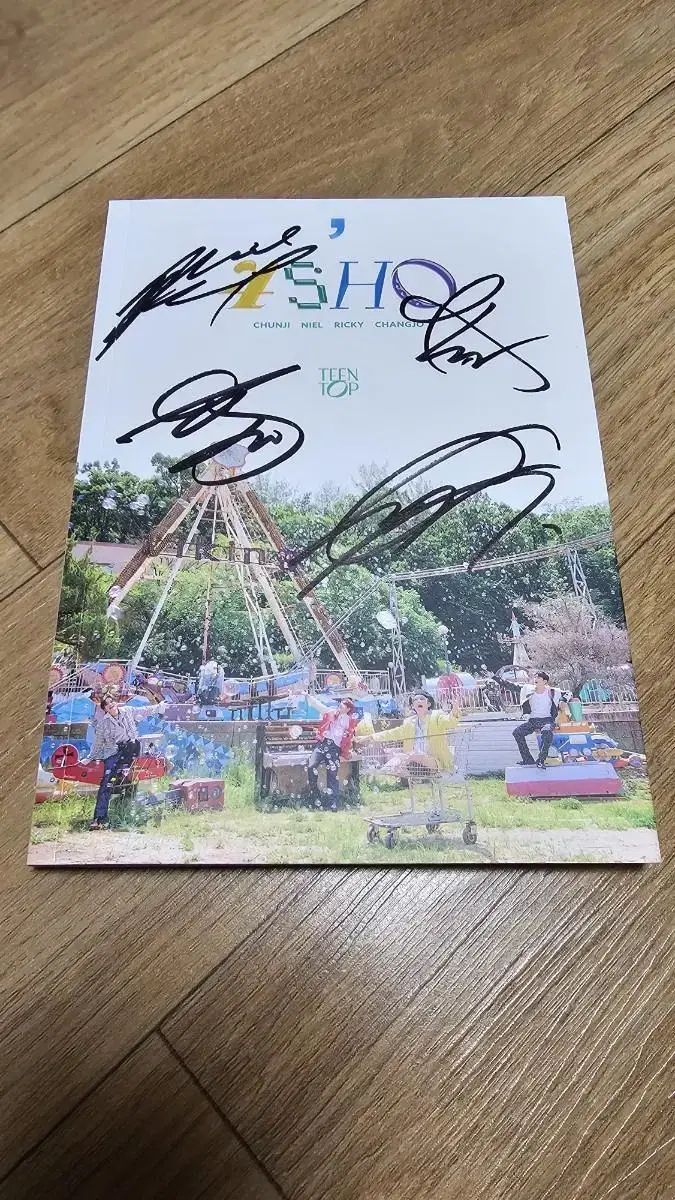 Teen Top autograph sign album sells for 25009 won