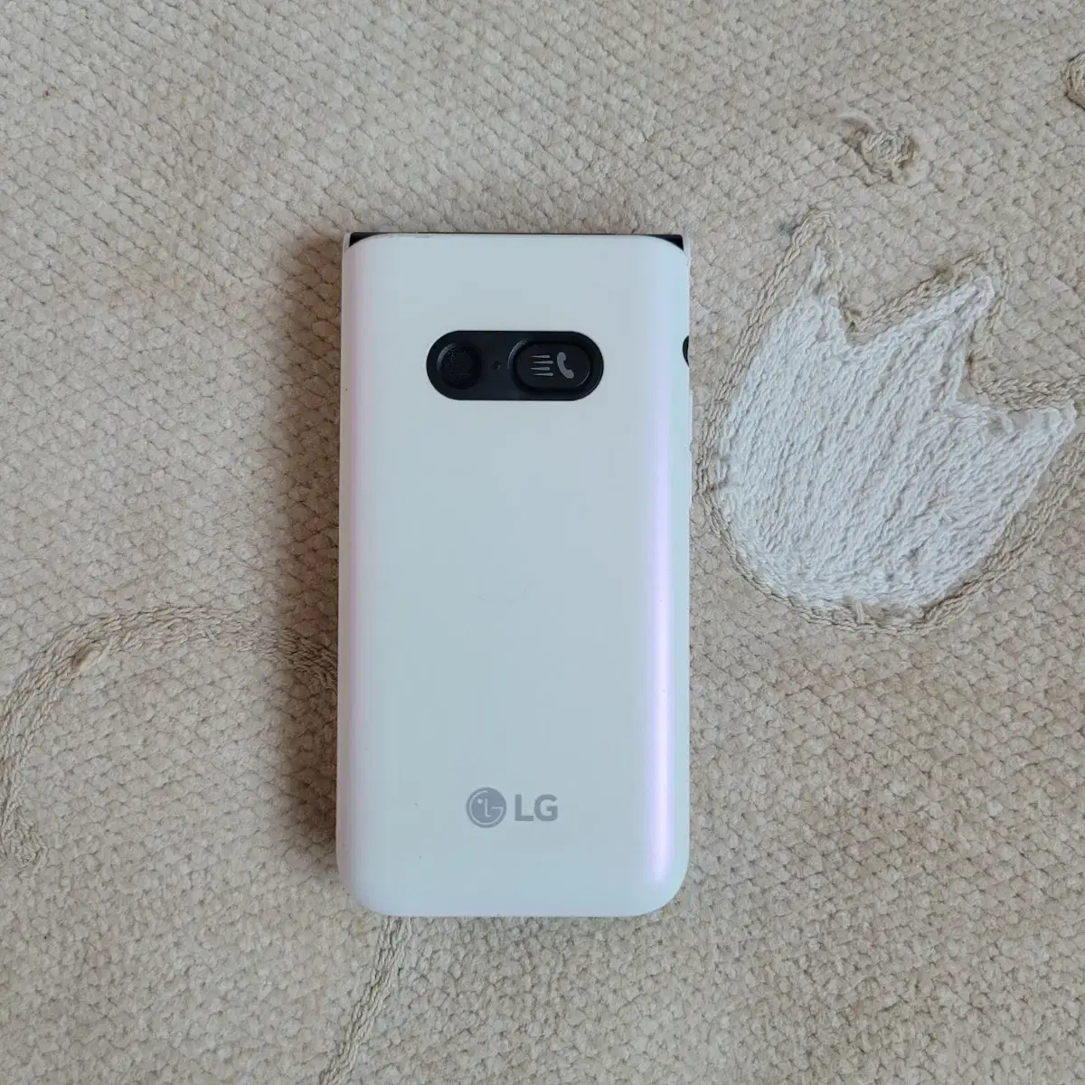 LG폴더2 화이트 Y120L..8GB..유심3사가능