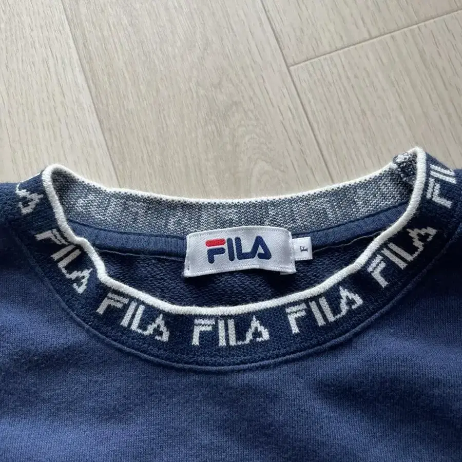 Fila 레트로 스웻셔츠 (55-66)