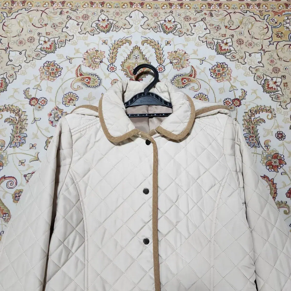 Ivory Women's Quilted Jacket 90