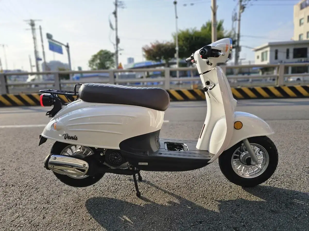 50cc 클래식스쿠터 이쁜 베니스50 12개월 최장36개월 무