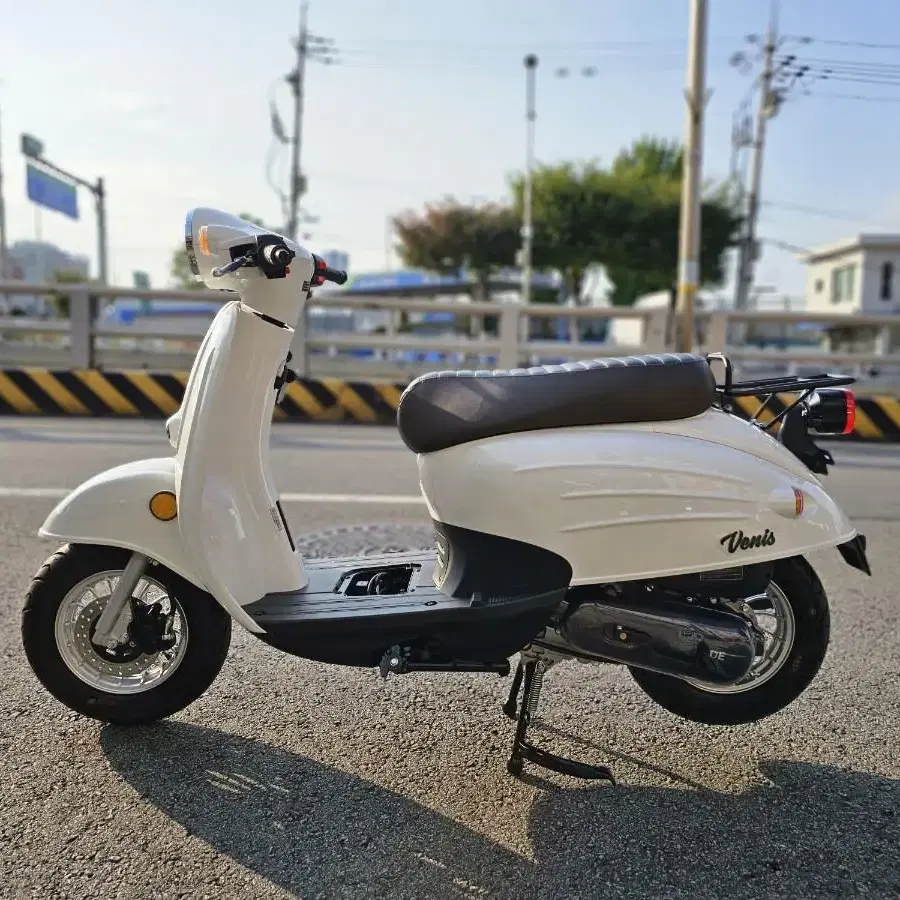 50cc 클래식스쿠터 이쁜 베니스50 12개월 최장36개월 무