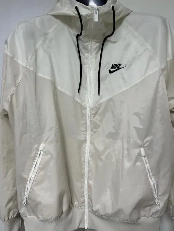 Nike Windrunner M White