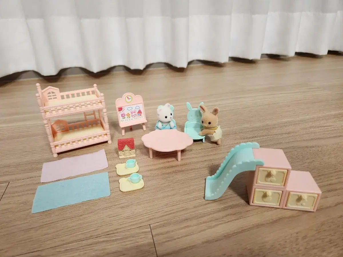 Sylvanian Pastel Nursery Set