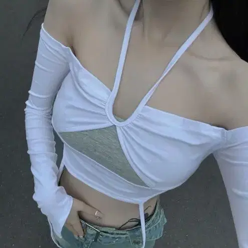 디에어타운 / under boob string top