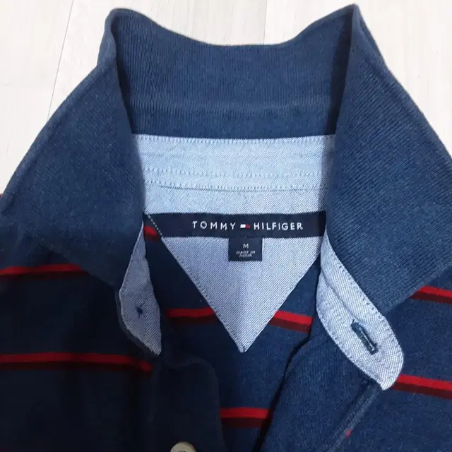 타미힐피거 (Tommy Hilfiger) 스트라이프 카라 티셔츠  100