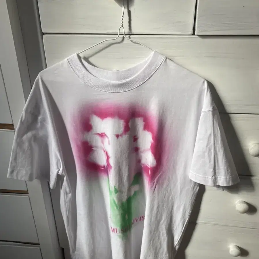 The Museum Visitor Rose Spray Printed T-