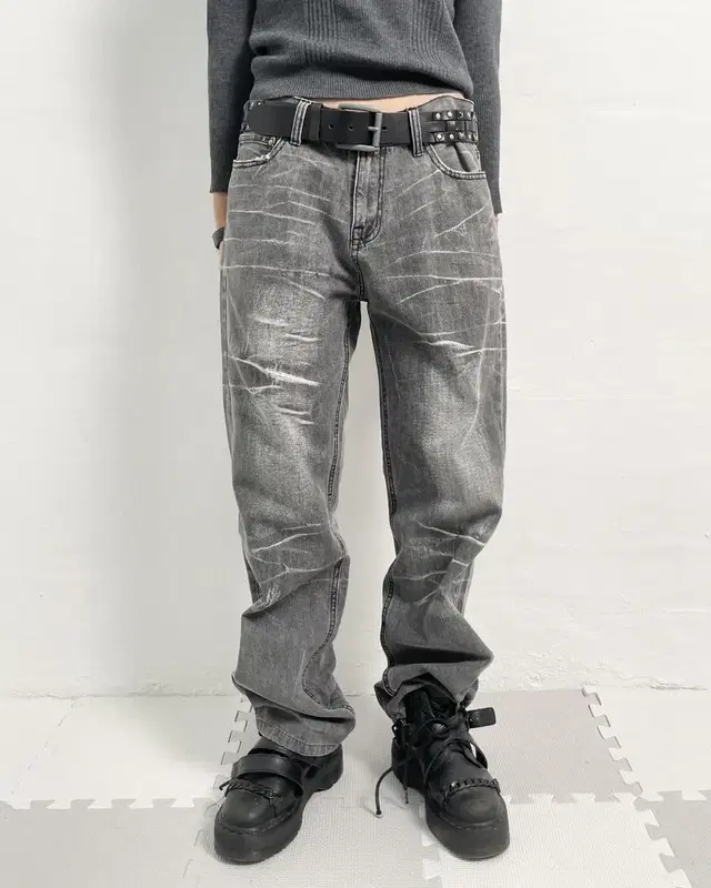 vintage crack washing stone denim pants