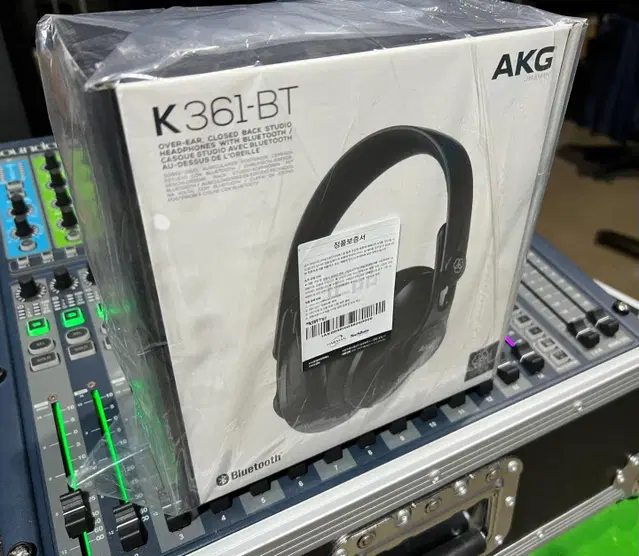 미개봉 정품 akg K361-BT 블루투스 헤드폰 판매합니다