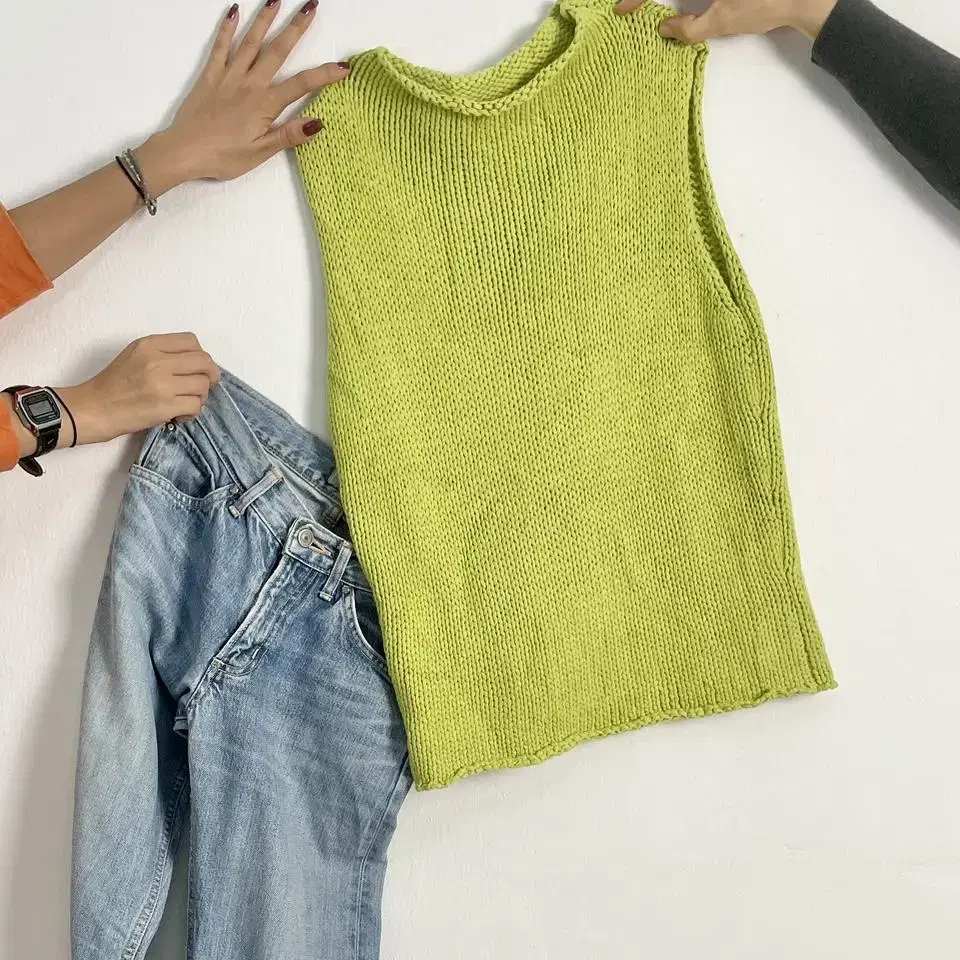 vintage light green knit vest