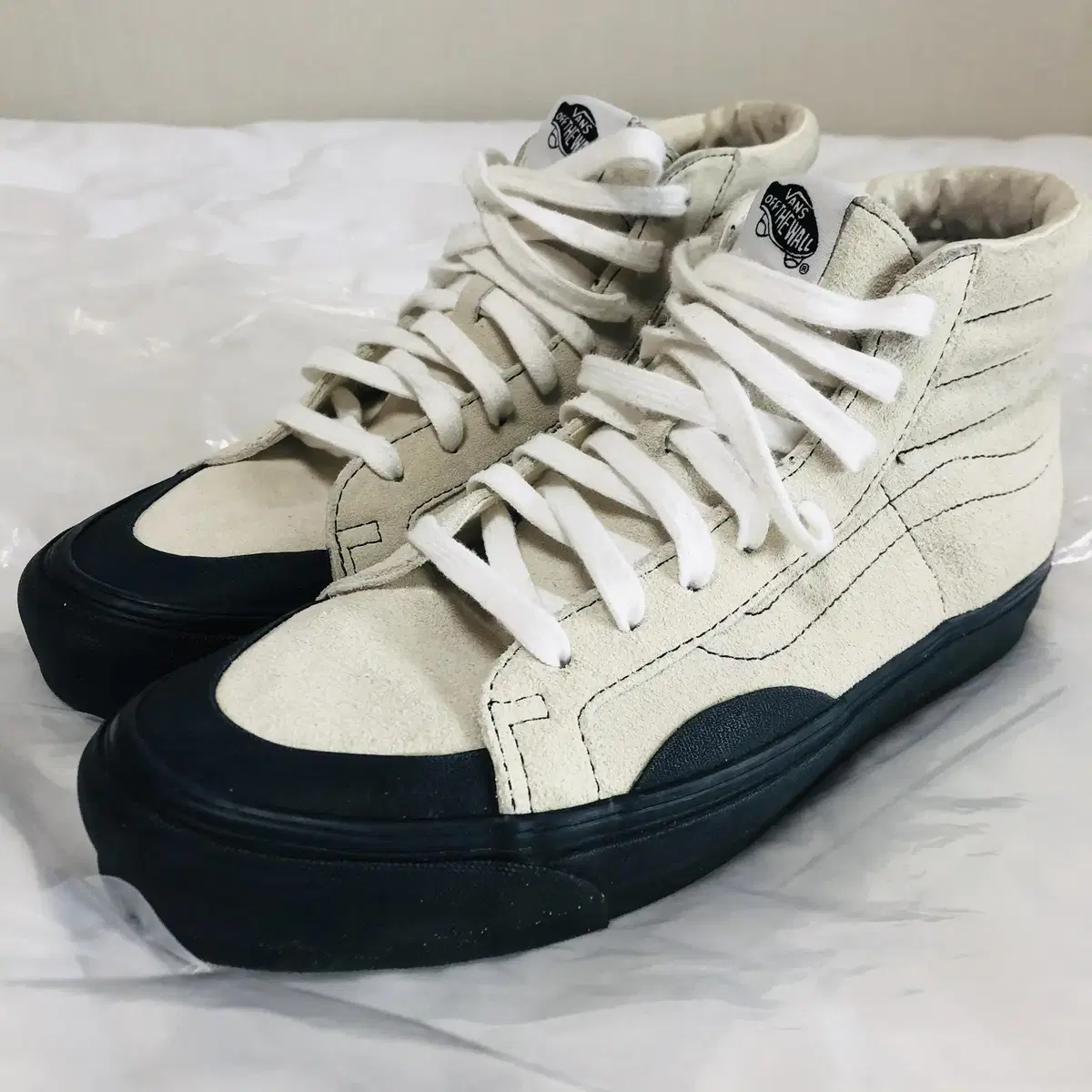 <RARE> 고샤루브친스키 X 반스 Sk8-Hi (270)