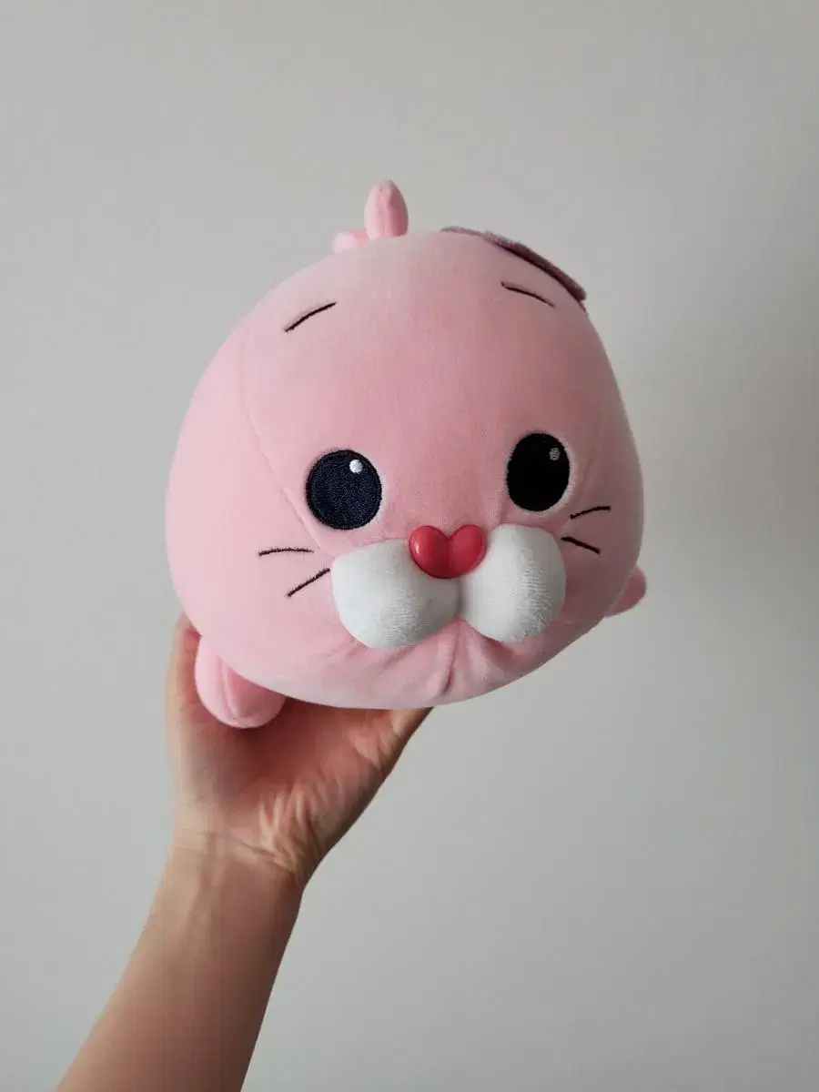 귀여운 수달 봉제인형