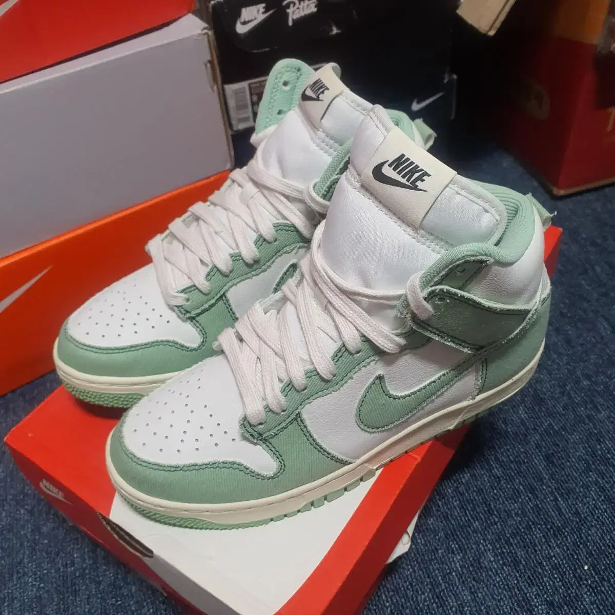 나이키덩크하이w nike dunk hi 1985 사이즈 230 판매합니다