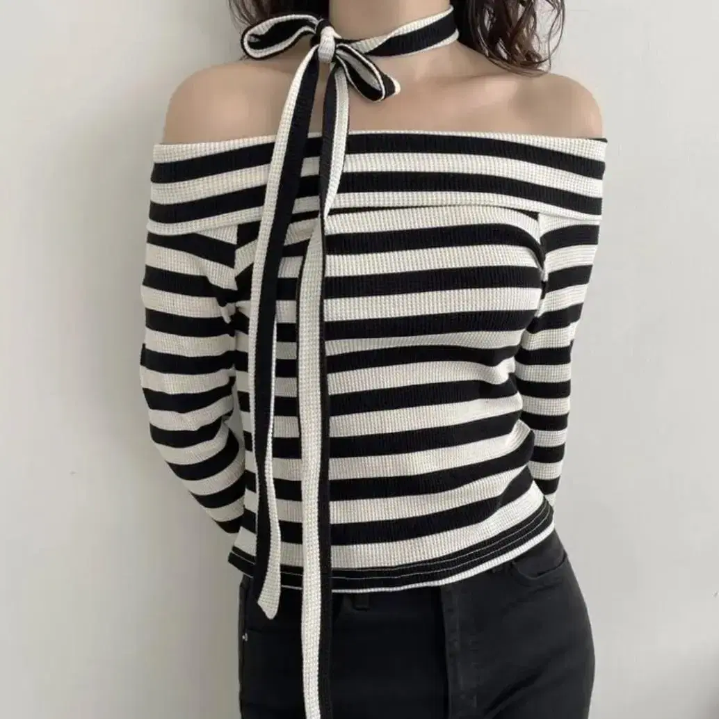 Muffler Set Stripe Off Shoulder