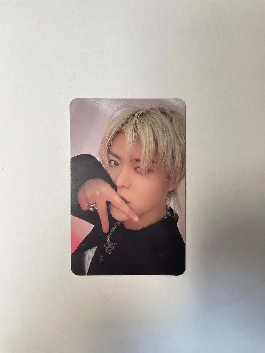 0.1) nct yuta Eyo photocard