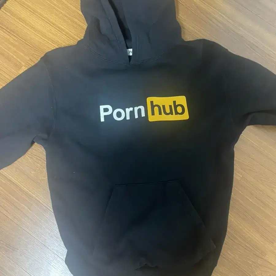 Porn hub 후드티 팝니다 (공식사이트 구매)