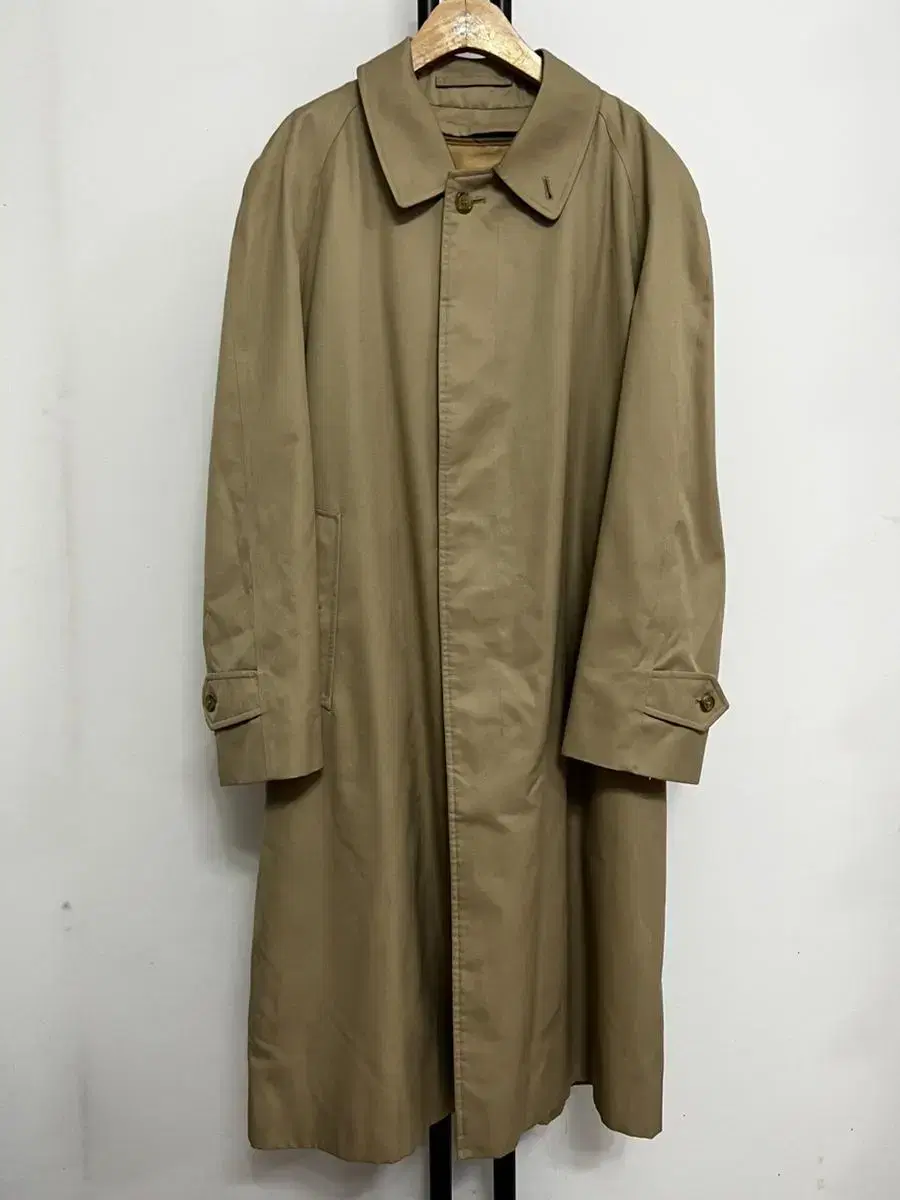 Genuine) Burberry Men's Coat L