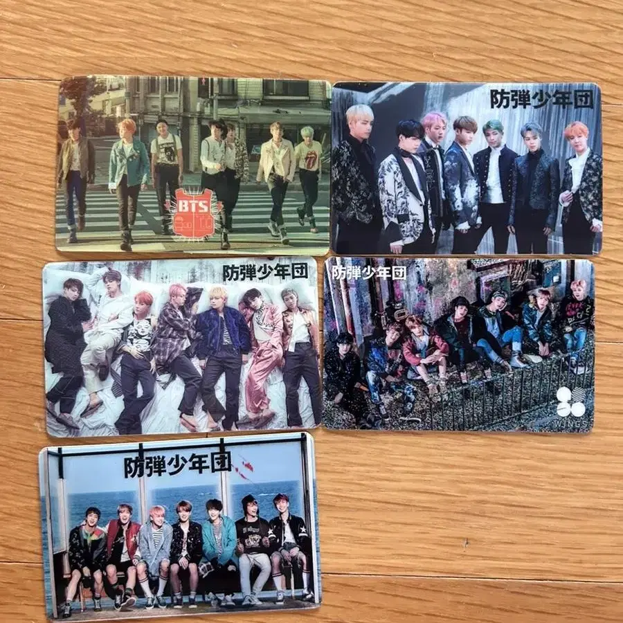 방탄 굿즈 처분 bts photo cards / stickers etc